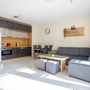smart-loqum-nowy-apartament-walowa-40.gdanskhotel.org/